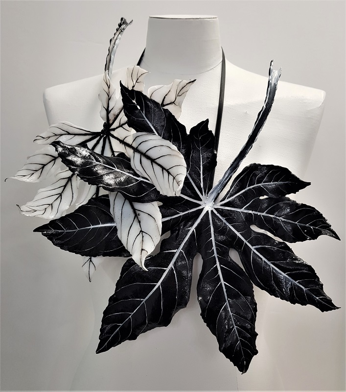 Intertwined Aralia Leaves
