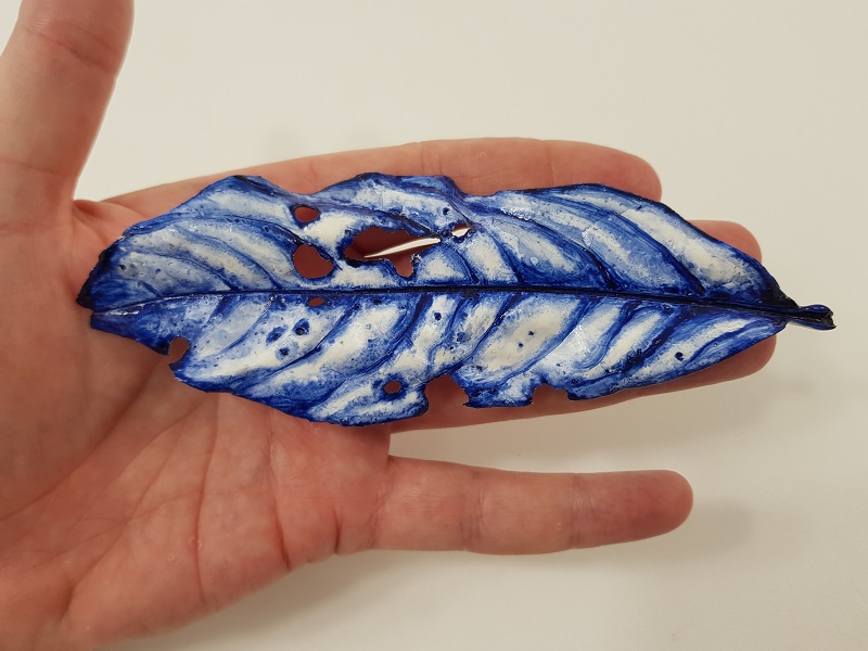 Distressed Cherry Laurel Leaf
