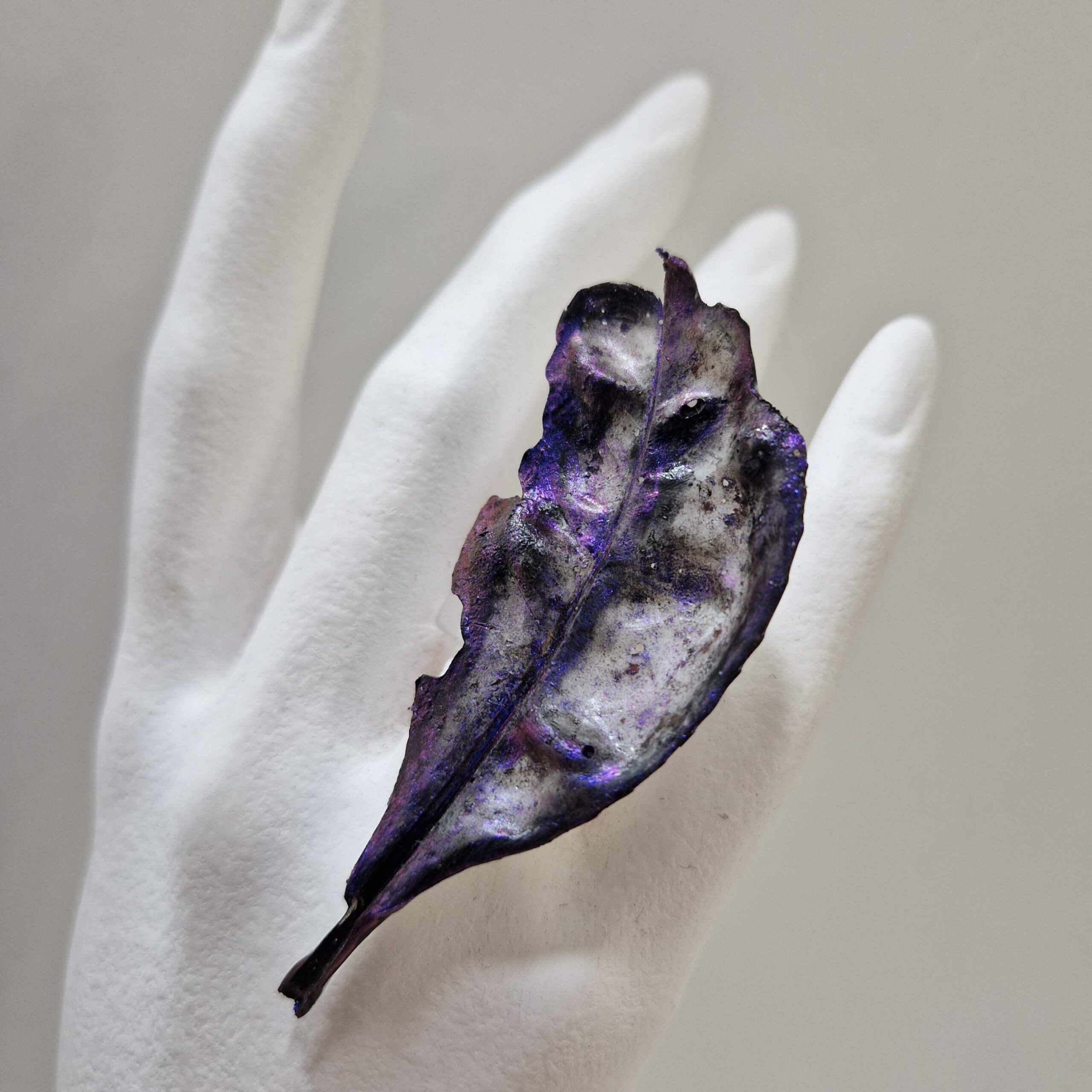 Distressed Cherry Laurel Leaf