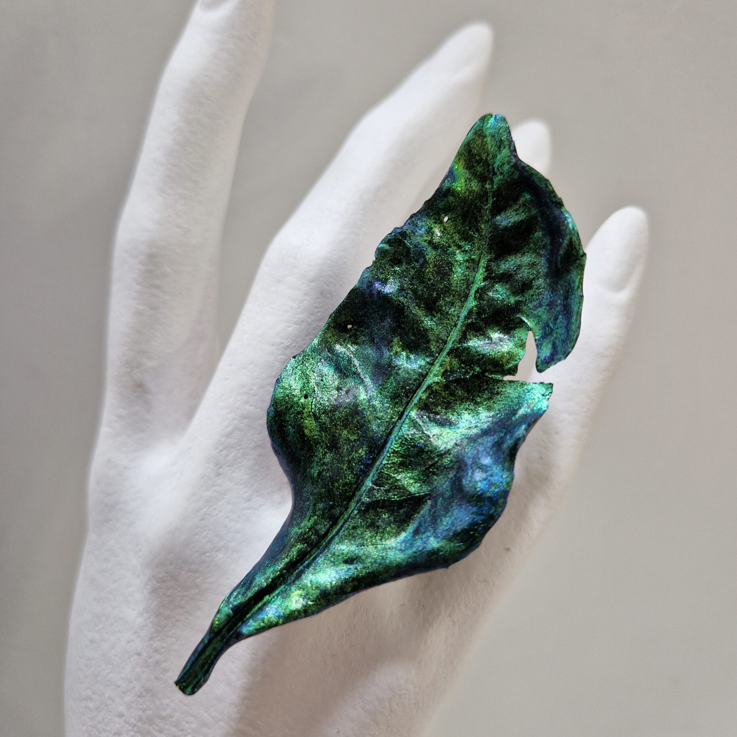 Distressed Cherry Laurel Leaf