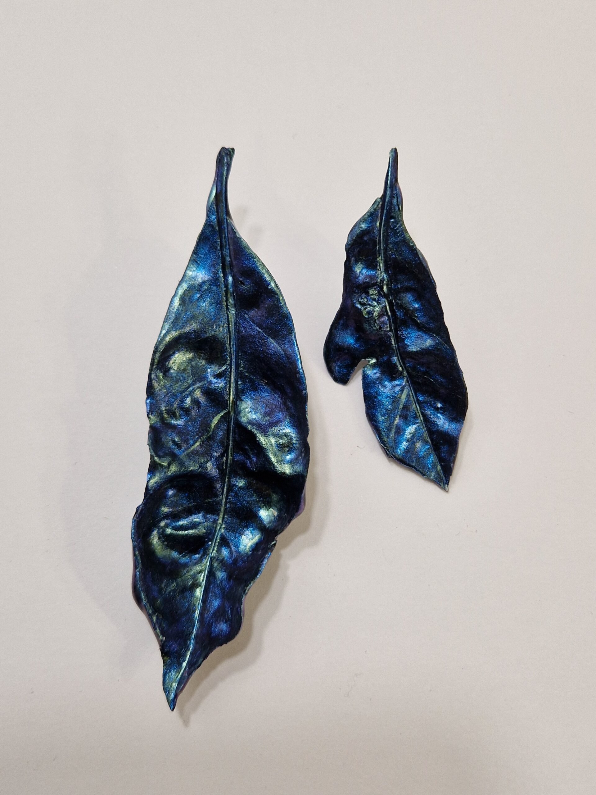 Distressed Cherry Laurel Leaf